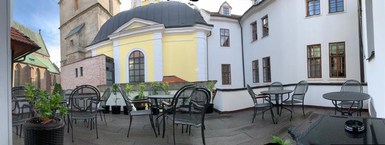 Hotel Vacek Pod Vezi Χράντεκ Κράλοβε Εξωτερικό φωτογραφία