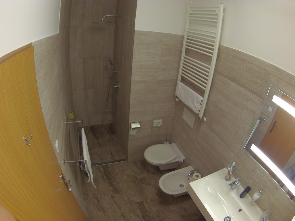 Hotel Vacek Pod Vezi Χράντεκ Κράλοβε Εξωτερικό φωτογραφία